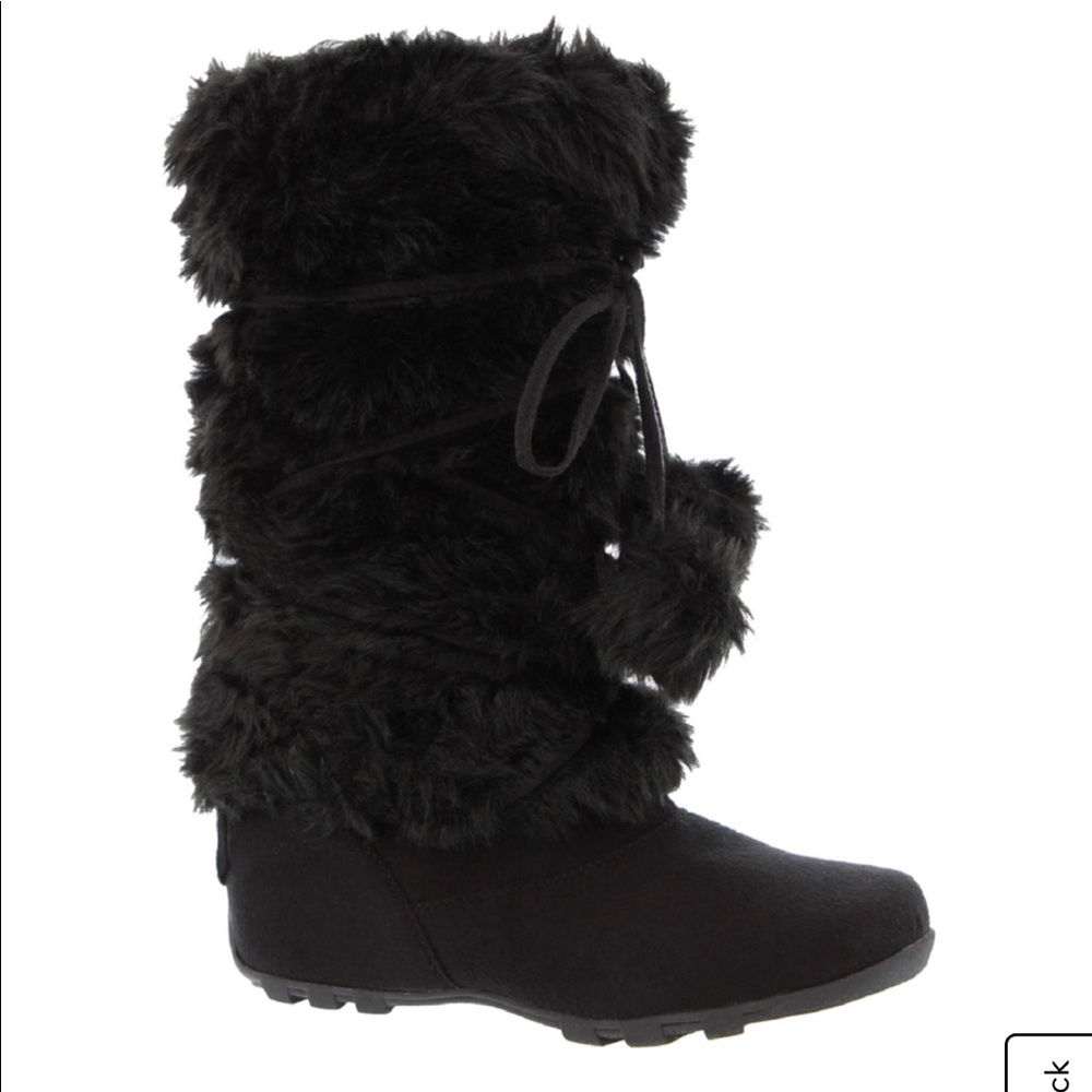 BRAND NEW NEVER WORN faux suede calf faux fur pom mukluk winter boots - Picture 2 of 8